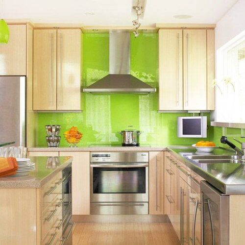 Green Back Painted Glass Backsplash in Kitchen | Colored Glass Gallery | Residential Products | Anchor-Ventana Glass