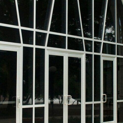 Side View of Custom Curtain Wall System & Storefront Entrance Doors | Curtain Walls | Multi-Story Buildings | Commercial Products Gallery | Anchor-Ventana Glass