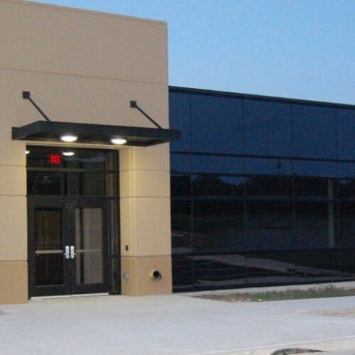 Curtain Wall with SSG Verticals and Commercial Doors | Entrances Gallery | Commercial Products | Anchor-Ventana Glass