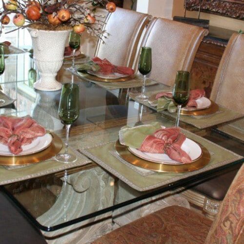 Clear Glass Table Top with Rounded Corners in Dining Room | Glass Countertops / Table Tops Gallery | Residential Products | Anchor-Ventana Glass