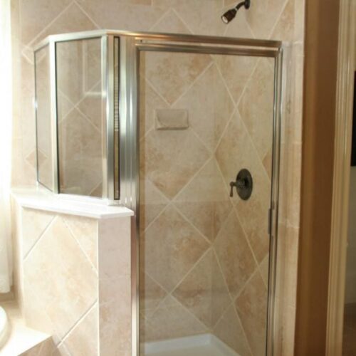 Framed Shower Door in Bathroom | Shower Gallery | Anchor-Ventana Glass