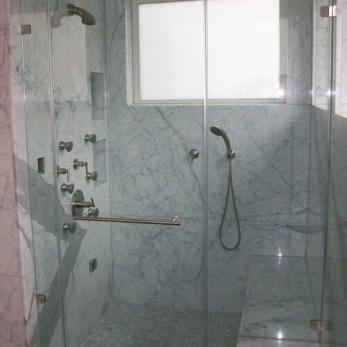 Anchor-Ventana Glass has frameless glass enclosures with the polished edges that give our showers that unmistakable look of quality | Shower Gallery | Anchor-Ventana Glass